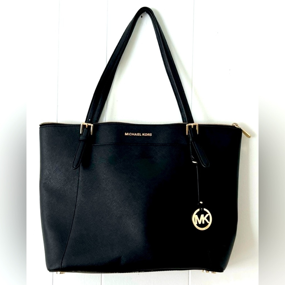 Michael Kors Jet Set Saffiano Large Leather Tote – Black